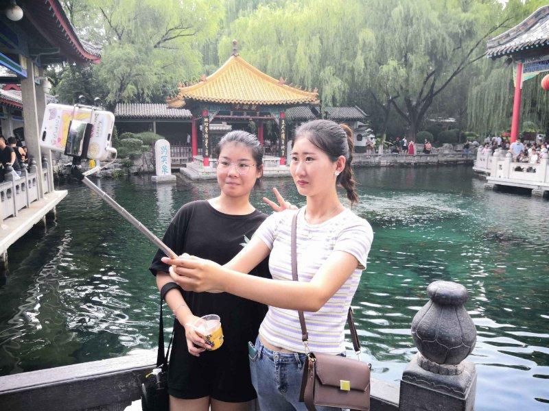 趵突泉 水量趵突泉的水量，解读泉水的生命力与变化